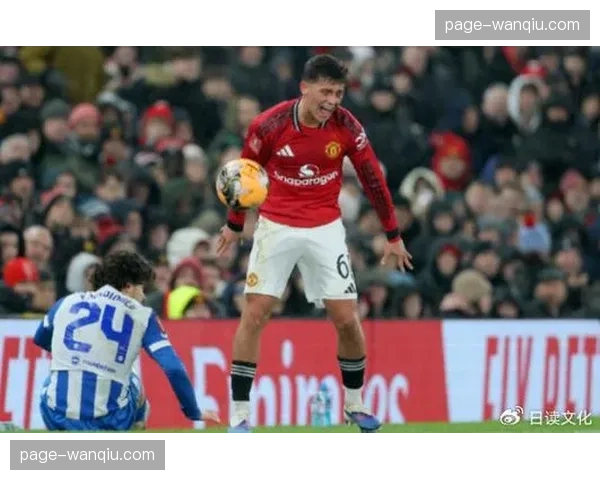 布莱顿1-1曼联，霍伊伦德连场进球，B费终场前中柱