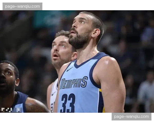 老将安吉尔·麦考翠特里结束球员生涯,转型球队管理层 老将安吉尔·麦考翠特里结束球员生涯,转型球队管理层